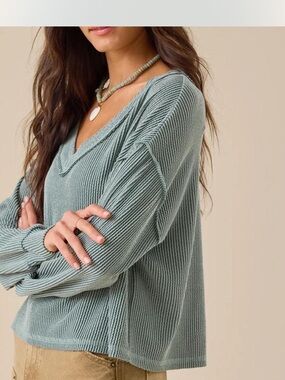 Altar'd State Ribbed V-Neck Pullover in Sage Green